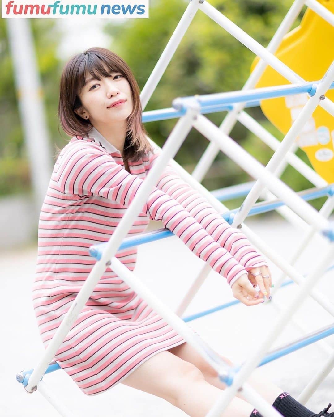 ぱいぱいでか美のインスタグラム：「fumufumu newsさん別カット🛝 撮影：矢島泰輔さん . 昨日、一昨日と前後編で公開されたfumufumu newsさんでのインタビュー たくさん読んでいただけているみたいでありがたいです🫶🏻 前編ではライブアイドルというシーンでの私の話と旧芸名のこと、 後編では今の私の話はもちろん 、 仕事への想いや結婚観についてもお話させてもらいました😳！ ストーリーにリンク載せておくのでお時間ある時に読んでください🔗  取材も撮影もとてもリラックスしちゃいました〜 素敵に撮ってもらったので勿体無いなーと思って ご厚意で送ってもらった別カット載せさせてもらいます🩷 そして心緩みまくってたからいっぱい話せました☁️  インタビュアーは池守りぜねさん カメラマンは矢島泰輔さんです 素敵な記事をありがとうございました🥰 . #fumufumunews #池守りぜね さん #矢島泰輔 さん #でか美ちゃん #事務所近くの公園 #あるん知らんかった」
