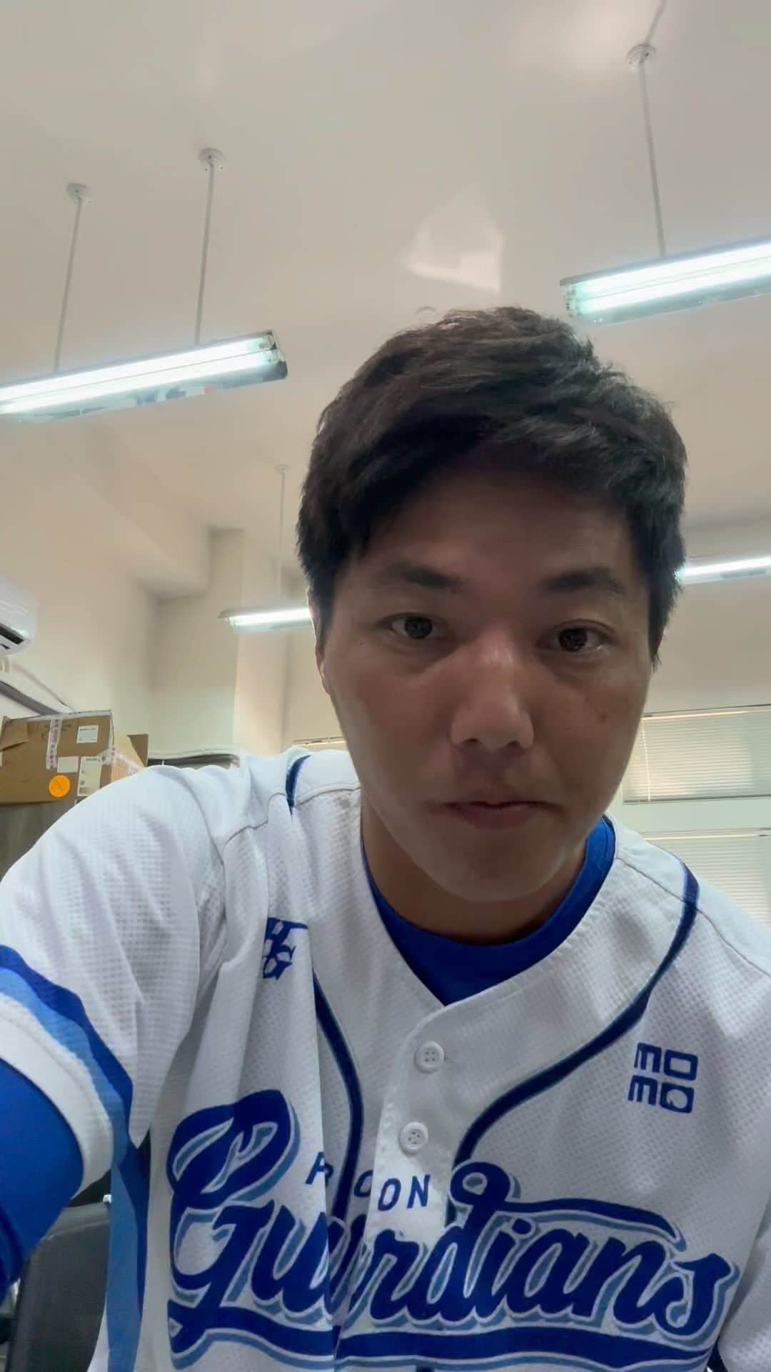 のインスタグラム：「🌞防曬示範教學🤣」