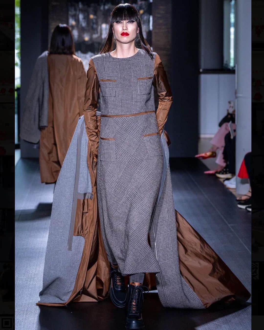 レンナ（RENNA）さんのインスタグラム写真 - (レンナ（RENNA）Instagram)「＊＊＊   HIROKO KOSHINO  couture collection 2023AW   Thank you so much❣️🥰 　 　 #hirokokoshino  #2023aw  #couture  #collection  #fashion  #fashionshow  #runway  #ヒロココシノ  #クチュール」6月7日 19時28分 - renna_tkmr