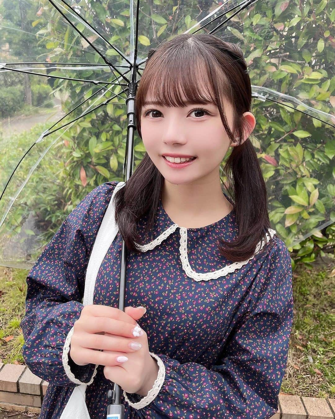 愛瀬ひなのインスタグラム：「・ 梅雨いっしょに乗り越えようね …☔️ 低気圧！湿気！大敵！！」