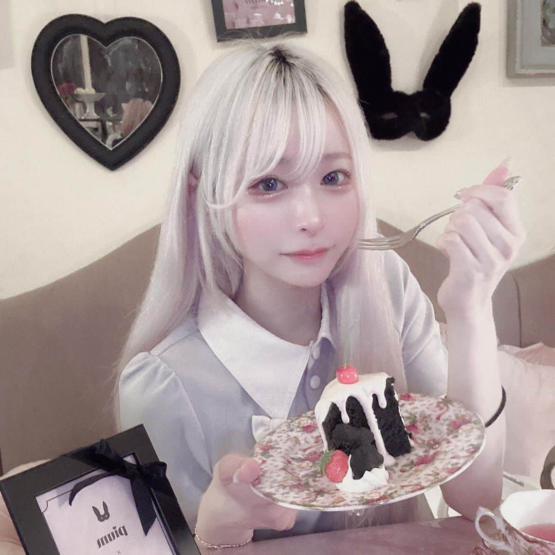 のインスタグラム：「デートしてきたの🫶❕ pium × アコリット のコラボカフェ最高だった、」