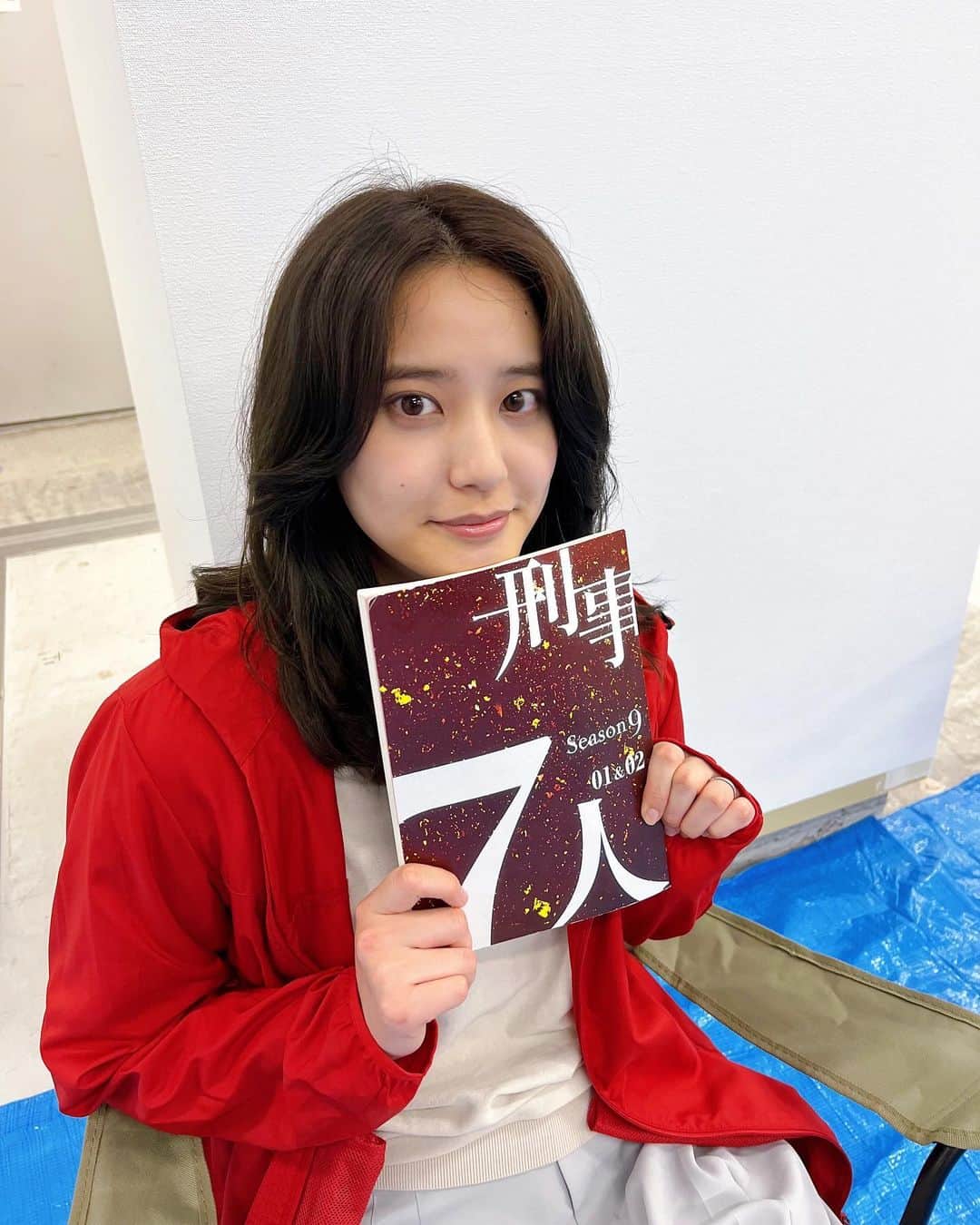 山崎紘菜のインスタグラム：「@keiji_7nin  本日6/7(水)21:00～ テレビ朝日 「刑事7人」 第1話がいよいよ放送です。 望月和沙を演じています。 よろしくお願いします。 #刑事7人シーズン9」