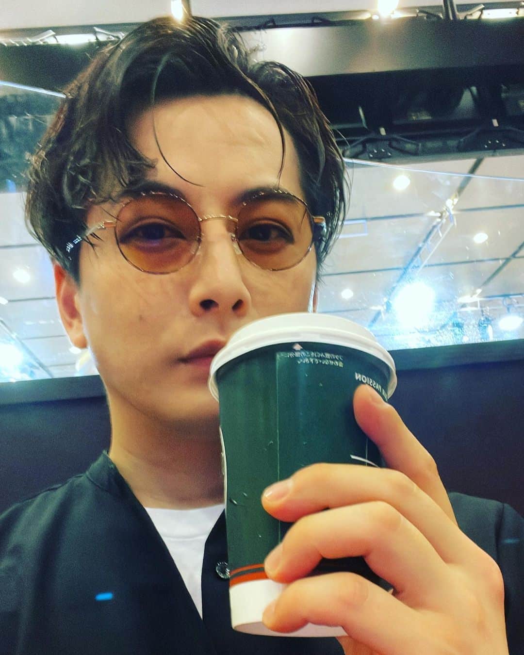 石黒英雄のインスタグラム：「☕️」
