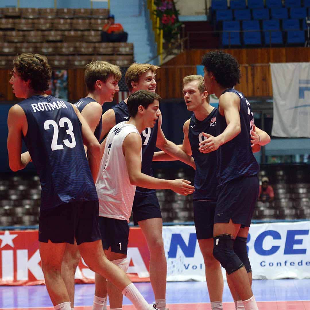 USA Volleyballさんのインスタグラム写真 - (USA VolleyballInstagram)「@_shanewetzel scored 18 points as the U.S. 🇺🇸 defeated Guatemala in three sets during U21 Pan American Cup pool play today. The showdown for first place in the pool is Wednesday at 1 p.m. PT vs. Cuba 🇨🇺.  Read more about today's win with full stats and quotes: 🔗 in bio」6月7日 11時25分 - usavolleyball