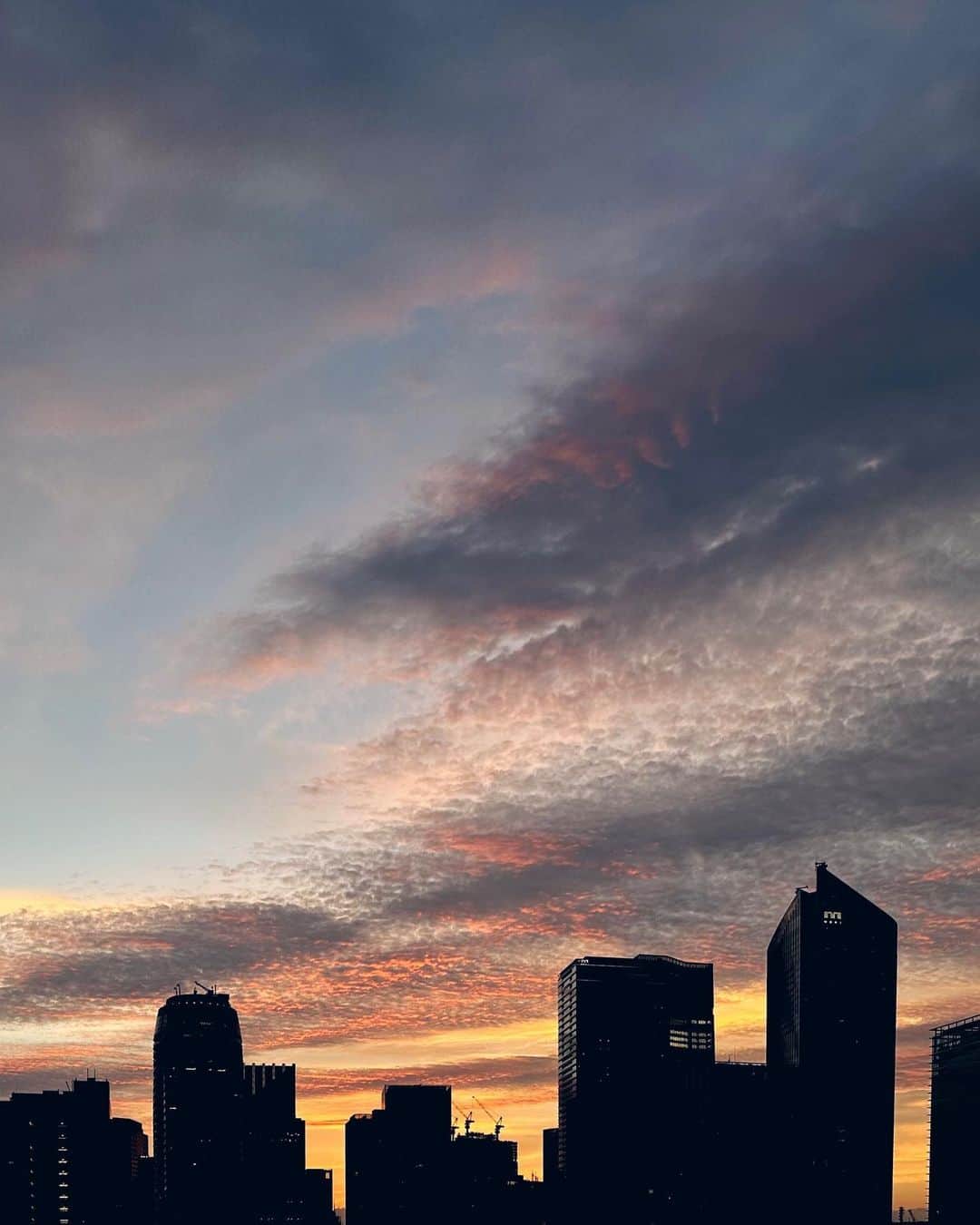 宮本沙恵のインスタグラム：「シンプルに先日の空です。 綺麗☺️ #mood」
