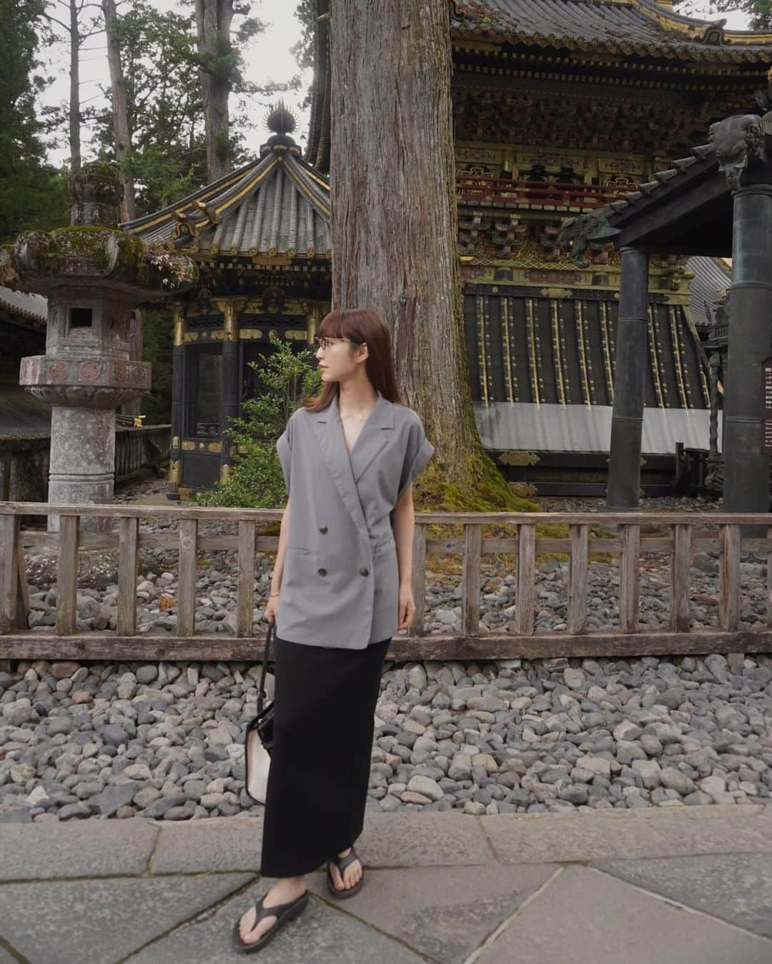 izu（出岡美咲）さんのインスタグラム写真 - (izu（出岡美咲）Instagram)「先日の、女子旅服。 この日の思い出は、また改めてPOSTします♪  6/14 Summer loose JK ECO LEATHER COMBI BAG  #日光東照宮 #パワースポット #大人女子 #女子旅 #栃木観光 #drive #私服 #私服コーデ #大人女子コーデ」6月7日 11時47分 - izu_stagram