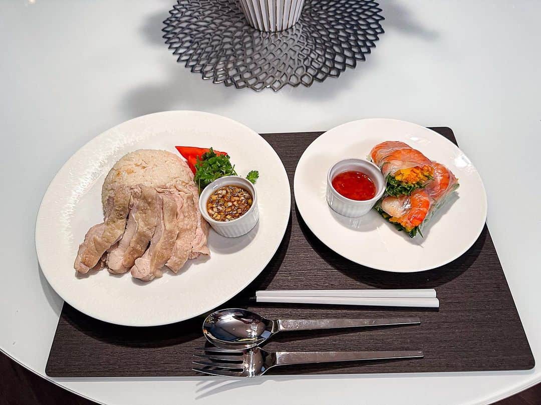 あなたがしてくれなくてものインスタグラム：「． 🍽️誠の料理🍽️  仕事はもちろん料理もデキる男・新名誠🧑🏻‍💼  第８話では、楓のために 生春巻きとカオマンガイをクッキング🍳  美味しそう〜😋✨  #あなたがしてくれなくても #岩田剛典  📣 ８話の #TVer 見逃し無料配信は 　　次回放送まで！ 　　まだの方ももう一度見たい方も 　　お見逃しなく👀✨ 📺１〜３話も変わらず無料配信中 　　プロフィール欄のリンクからチェック！」