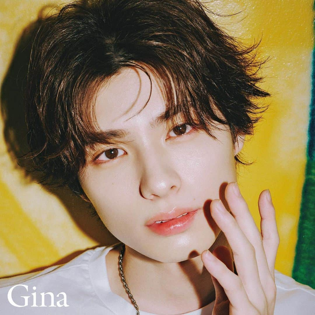 Ginaさんのインスタグラム写真 - (GinaInstagram)「#GinaSummer 本日発売！💛📖   Gina夏号には今、勢いが止まらない注目の若手俳優・本田響矢さんが初登場！　『なんだか気になる本田響矢💭』から、透明感溢れる1カットをお見せしちゃいます！📸　他カットとインタビューも必見です👀  本田さんが出演するドラマ『#私と夫と夫の彼氏 (テレビ東京)』の第二話は今夜放送！　こちらもマストチェックです✔  Photo_SASU TEI〈RETUNE Rep〉 @sasutei Styling_Miki Sayama〈LOVABLE〉 @miki_sayama_  Hair&Make-up_Miho Kai〈ROI〉 @_______kaimih0   #Gina #GinaSummer #Gina夏号 #本田響矢 #本田響矢くん #ほんだきょうや」6月7日 12時00分 - gina_mag