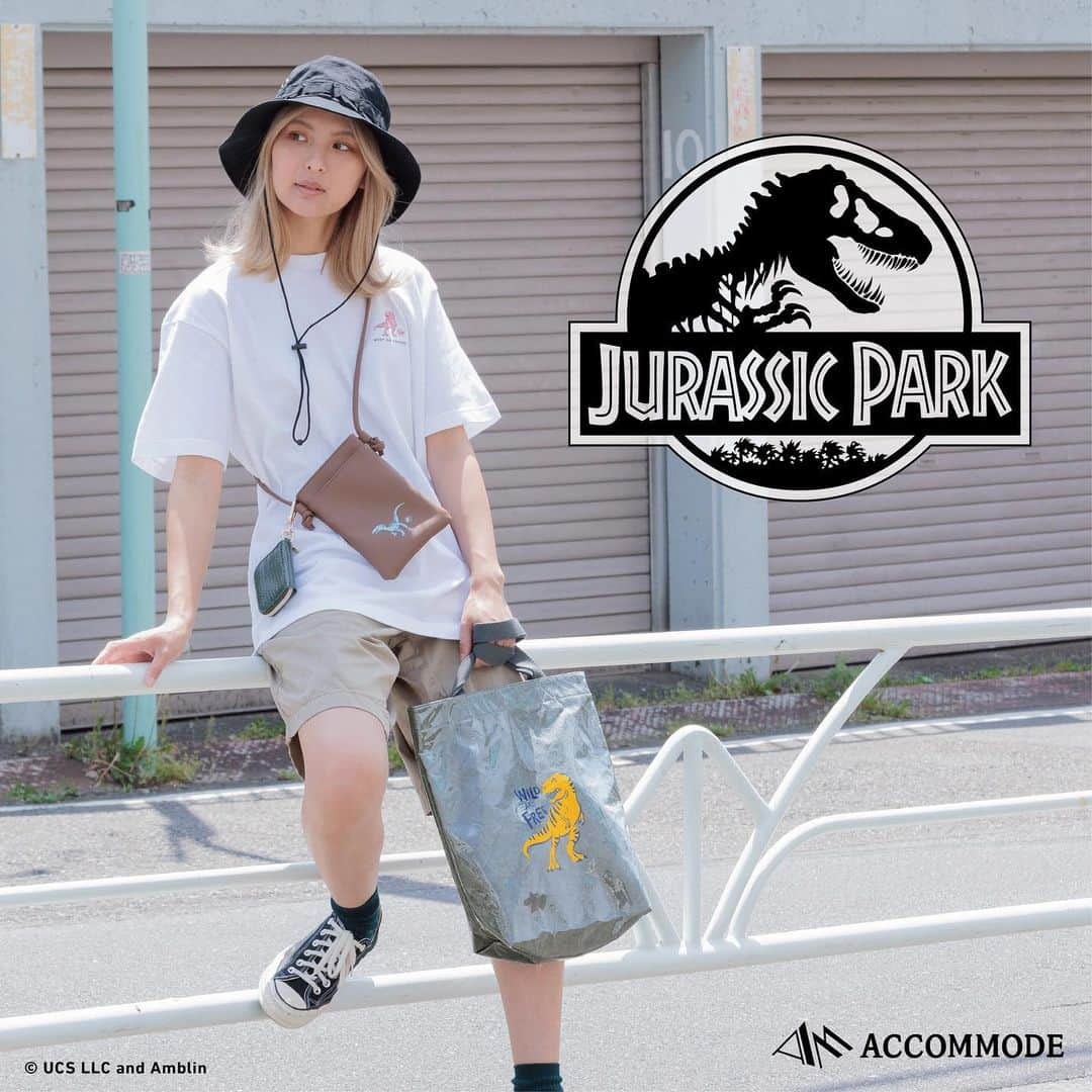 Accommodeさんのインスタグラム写真 - (AccommodeInstagram)「【Just Released】🦖🦕‼️  6/11に公開から30周年を迎える 映画『ジュラシック・パーク』のアイテムが新登場🌴✨  恐竜🦕🦖のアートがのった 大人の女性に贈る！#jurassicpark コラボシリーズ✨  詳しくは商品タグ🏷もしくは プロフィールリンクより✔︎  #accommode #アコモデ #acmd_23ss #アコモデジュラシック #ジュラシックパーク #ジュラシックパーク30周年 #ジュラシックワールド」6月7日 12時00分 - accommode