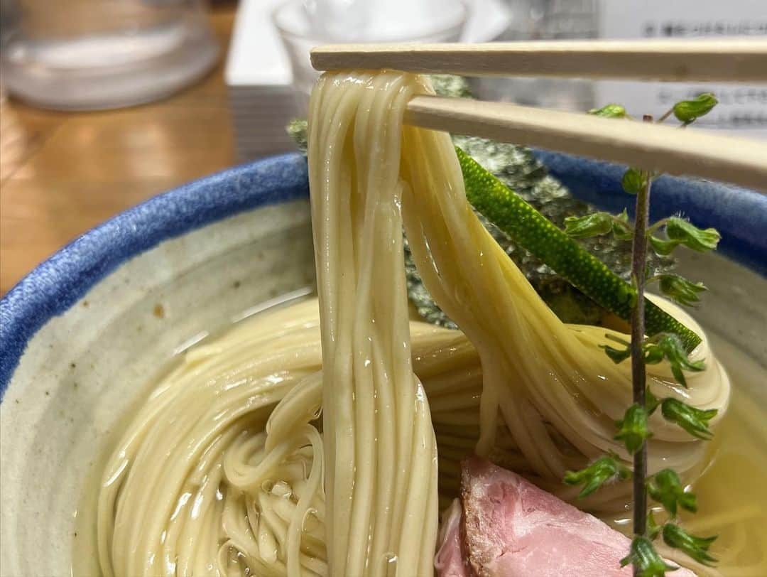 SUSURUさんのインスタグラム写真 - (SUSURUInstagram)「ヨコクラストアハウス。 日本一の淡麗つけ麺。 今回は醤油をいただきました。うまい。 #susuru_tv #ヨコクラストアハウス #小山市 #栃木 #ちょい肉増し味玉昆布水つけ麺醤油 #超うまい  #ラーメン #らーめん #ramen #ラーメン部 #ramennoodles #毎日ラーメン生活 #麺スタグラム #japaneseramen #japanramen #foodstagram #foodie #noodles #instanoodle #instaramen #instafood #栃木ラーメン #昆布水つけ麺 #つけ麺」6月7日 12時12分 - susuru_tv