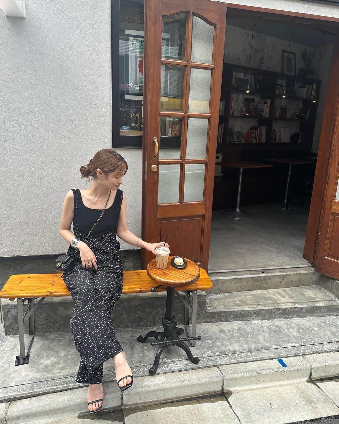 田畑佑莉さんのインスタグラム写真 (田畑佑莉Instagram)「ここ最近で1番暑かった日の服🌴 rompers saloon