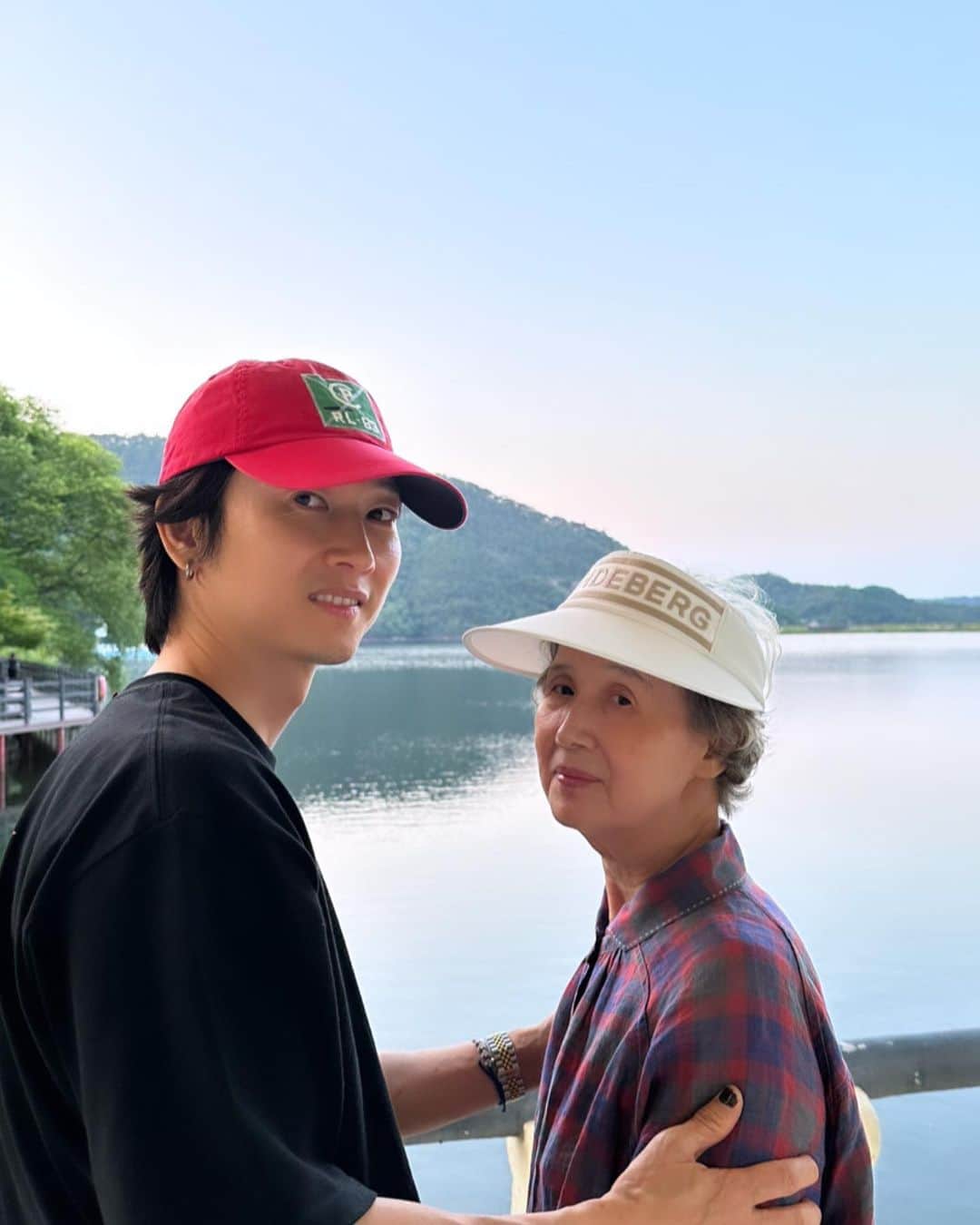 のインスタグラム：「엄마 사랑해요 🧡」