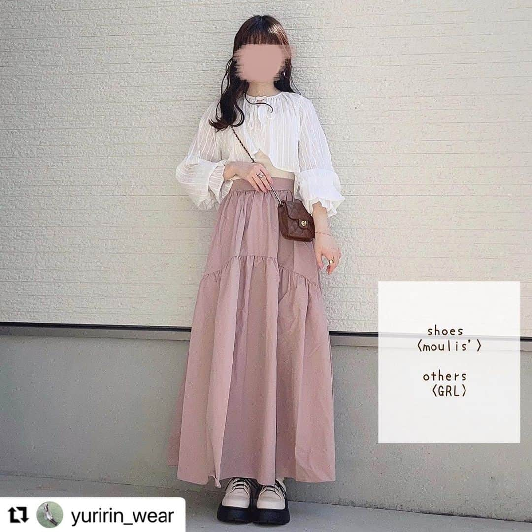 GRLさんのインスタグラム写真 - (GRLInstagram)「【👆画像をタップすると購入できるよ👆】 @yuririn_wear さん にGRL商品着用して頂いております💕 ありがとうございます✨ . @grl_official #グレイル #grl #プチプラ #ootd #fashion #プチプラコーデ #outfit #ファッション #可愛い #かわいい #コーデ #コーディネート #cute #大人カジュアル #カジュアルコーデ #GRL購入品 #グレイル購入品 #購入品 #grlコーデ #グレイルコーデ #キャミワンピース #カーゴパンツ #フレアスカート」6月7日 13時00分 - grl_official