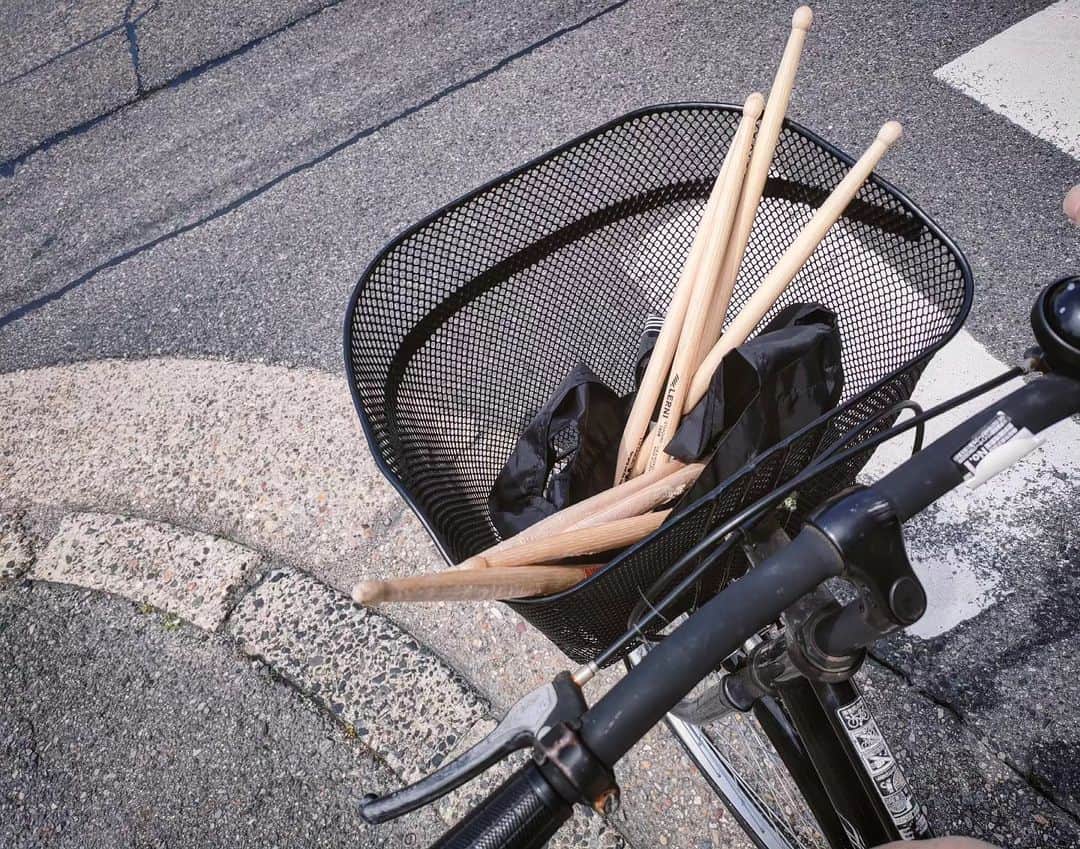 のインスタグラム：「スタジオへ」