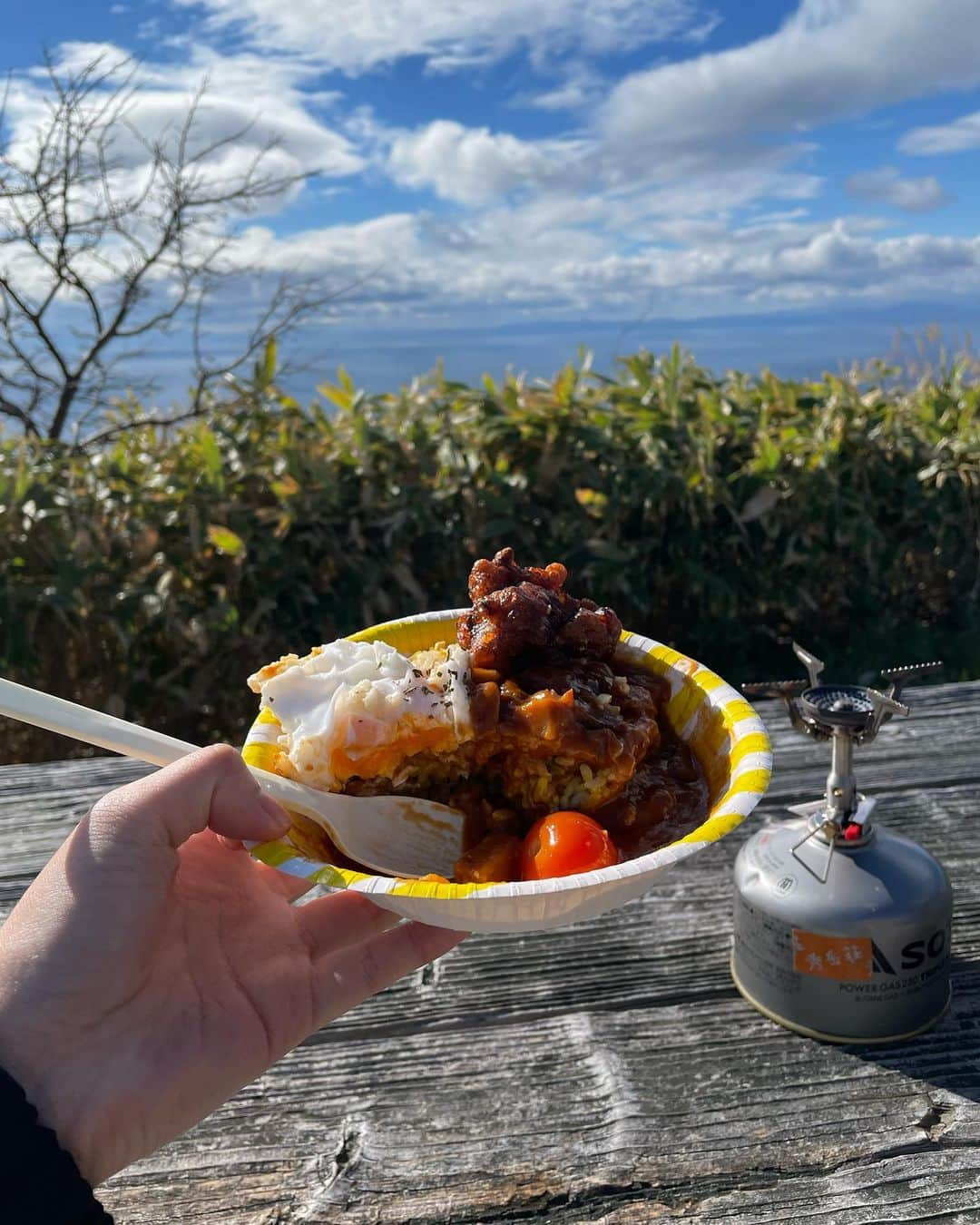 HBC北海道放送アナウンス部さんのインスタグラム写真 - (HBC北海道放送アナウンス部Instagram)「堀内美里(@hbc_misato_horiuchi )です。  ここ最近は休日をほぼ全て 山に費やしています。⛰  　　  山で食べるご飯、最高です⛰🍽 きのうはアヒージョとビーフシチューを食べました🍽  個人のインスタグラム(@hbc_misato_horiuchi ) で山ごはんの作り方も載せています⛰ ぜひ遊びに来てください〜⛰」6月7日 13時41分 - hbc_announcer