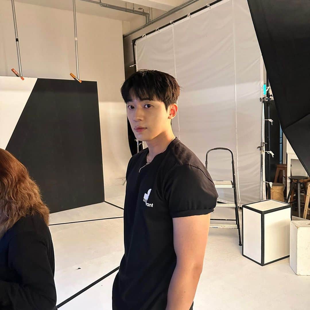 のインスタグラム：「🖤」
