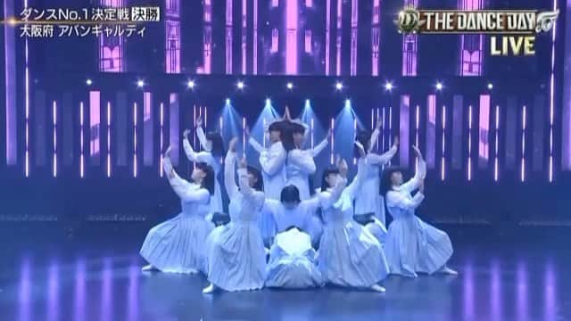 アカネのインスタグラム：「Thanks for watching❤️‍🔥❤️‍🔥❤️‍🔥  🎶Cinderella honeymoon / Hiromi Iwasaki  choreographer @akane813_   avantgardey👩🏻 @nona_avantgardey  @pani_avantgardey  @sono_avantgardey  @seira_avantgardey  @macchan_avantgardey  @moca_avantgardey  @miyuu_.avantgardey  @kotone_avantgardey  @kanami_avantgardey  @kohana_avantgardey  @oya_avantgardey  @fuka_avantgardey  @aimu_avantgardey  @harune2nd_avantgardey  @ayane_avantgardey  @aoi._.avantgardey  @rico_avantgardey  @ui_avantgardey  @chacha2_avantgardey  @nagano_avantgardey   #avantgardey #アバンギャルディ #シンデレラハネムーン」
