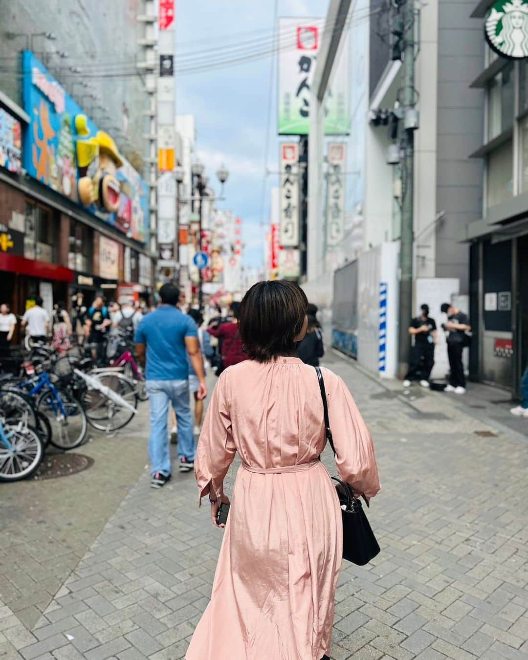 彩木咲良さんのインスタグラム写真 - (彩木咲良Instagram)「☺︎ 久しぶりにザ･大阪的なとこ歩いた なんか良いよね 大阪LOVERめちゃ良いよね」6月7日 14時23分 - ayakisakura_official