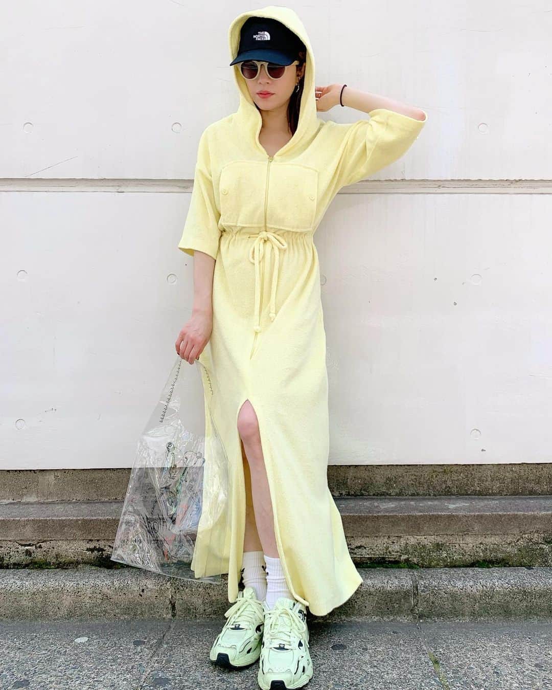 birthdeathさんのインスタグラム写真 - (birthdeathInstagram)「New Arrivals  60's Pale yellow pile dress   TOFFS - Free Fashion BAG 🦋オンラインストアに掲載中です。  #birthdeath #vintage」6月7日 14時27分 - birthdeath_tokyo