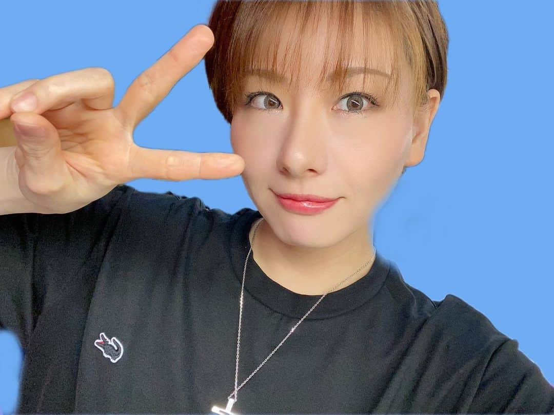 岩村菜々美さんのインスタグラム写真 - (岩村菜々美Instagram)「気付いてなかったけど、これがキメ顔なんだろうなー😂 この角度の写真が多い🤣 #キメ顔」6月7日 15時43分 - nanami1120