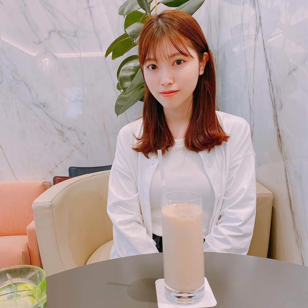 石原夏織のインスタグラム：「チャイを飲んだよ☕︎  #石原夏織 #チャイ #カフェ」