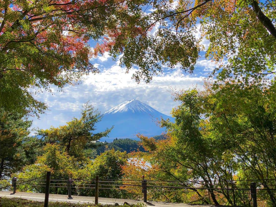 多田修平のインスタグラム：「夏休みドライブがてら山梨に行きたい🚘 5年前のiPhoneで撮った富士山🗻」