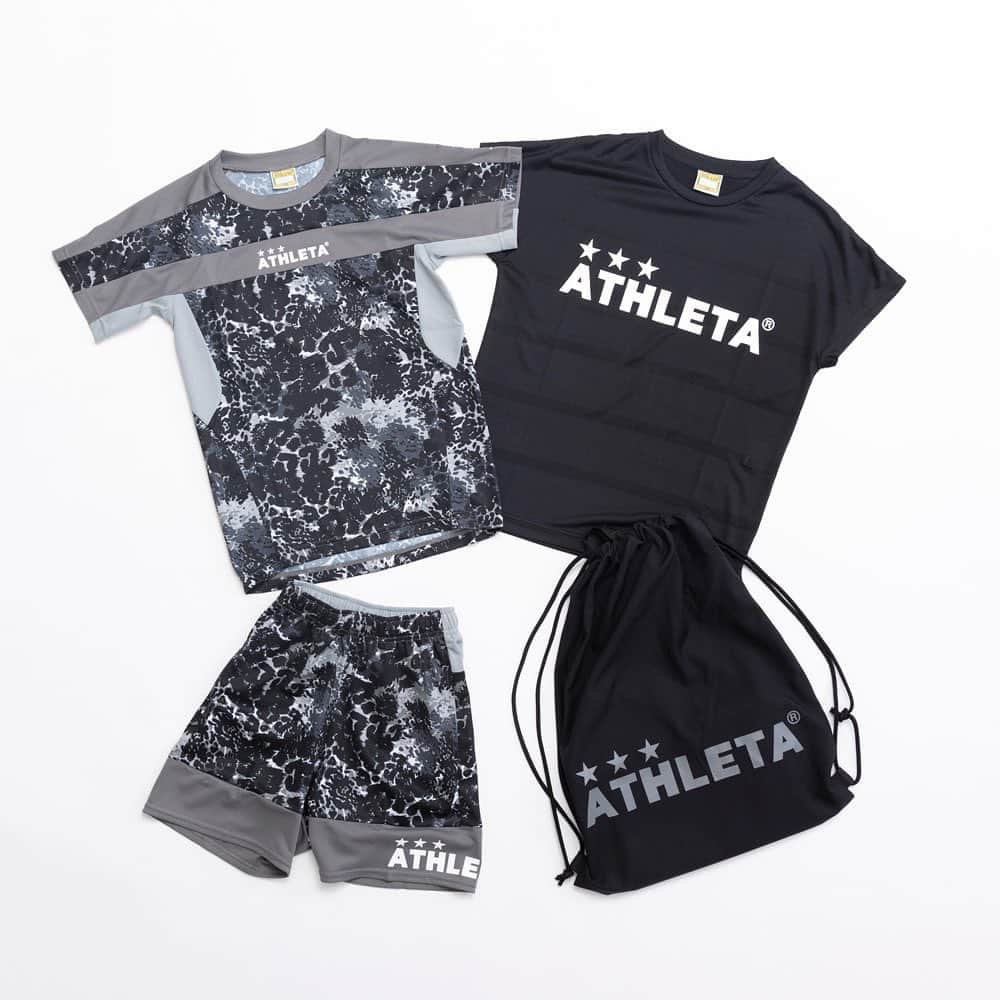 ATHLETAさんのインスタグラム写真 - (ATHLETAInstagram)「・・・  2023年 ジュニアSummer Set (Jr.合宿セット)  子供/ジュニア/キッズ用トレーニングセット!! 毎年好評を頂いているのお得なアスレタ合宿セット  【セット内容】合計4点セット ◆半袖プラクティスシャツ ◆プラクティスパンツ ◆おまかせプラTシャツ(デザイン・素材はランダム) ◆マルチバッグ  Price: ¥7,150 (税込) Size: 110cm, 120cm, 130cm, 140cm, 150cm, 160cm  ※「おまかせプラTシャツ」の内容を指定することはできません。 ※各アイテムごとに異なるサイズを指定することはできません。 ※セット販売の為、初期不良品以外の交換・返品はできません。   着用サイズ目安： (モデル身長) NVY×FSA　130cm (120cm) NVY×WIN　140m (135cm) BLK×DGR　110cm (105cm) BLK×CHA　140cm (130cm)  #アスレタ #athleta #プラシャツ #プラパン #トレーニング #サマーセット #合宿セット #フットサル #サッカー #football」6月7日 16時27分 - athleta.jp