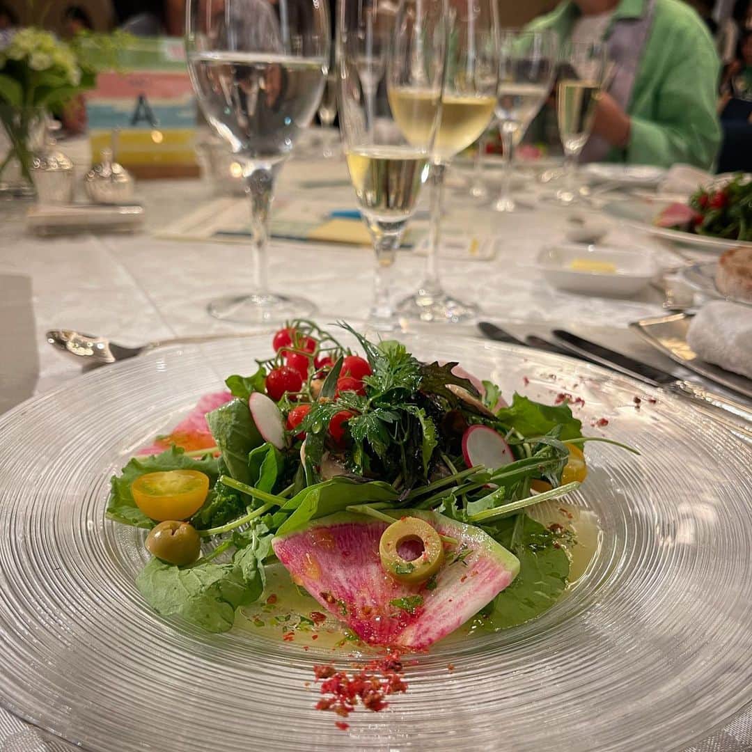 行正り香さんのインスタグラム写真 - (行正り香Instagram)「「日々カラフルに。」そんなテーマで開催されている広島アンデルセンのデンマークフェア。彩りある料理と会話のおかげで、楽しきご飯会が終了いたしました。ご参加くださったみなさま、もし広島アンデルセンにまたお招きいただいたら(^^)また来年！それまでお互い元気で、日々カラフルに過ごしていきたいものですね。Tak. Tak. ありがとう！#行正り香 #rikayukimasa #広島アンデルセン #デンマークフェア🇩🇰 #denmark @andersen_official_jp #広島アンデルセンのみなさま、お世話になりました！楽しかったあ！」6月7日 16時35分 - rikayukimasa