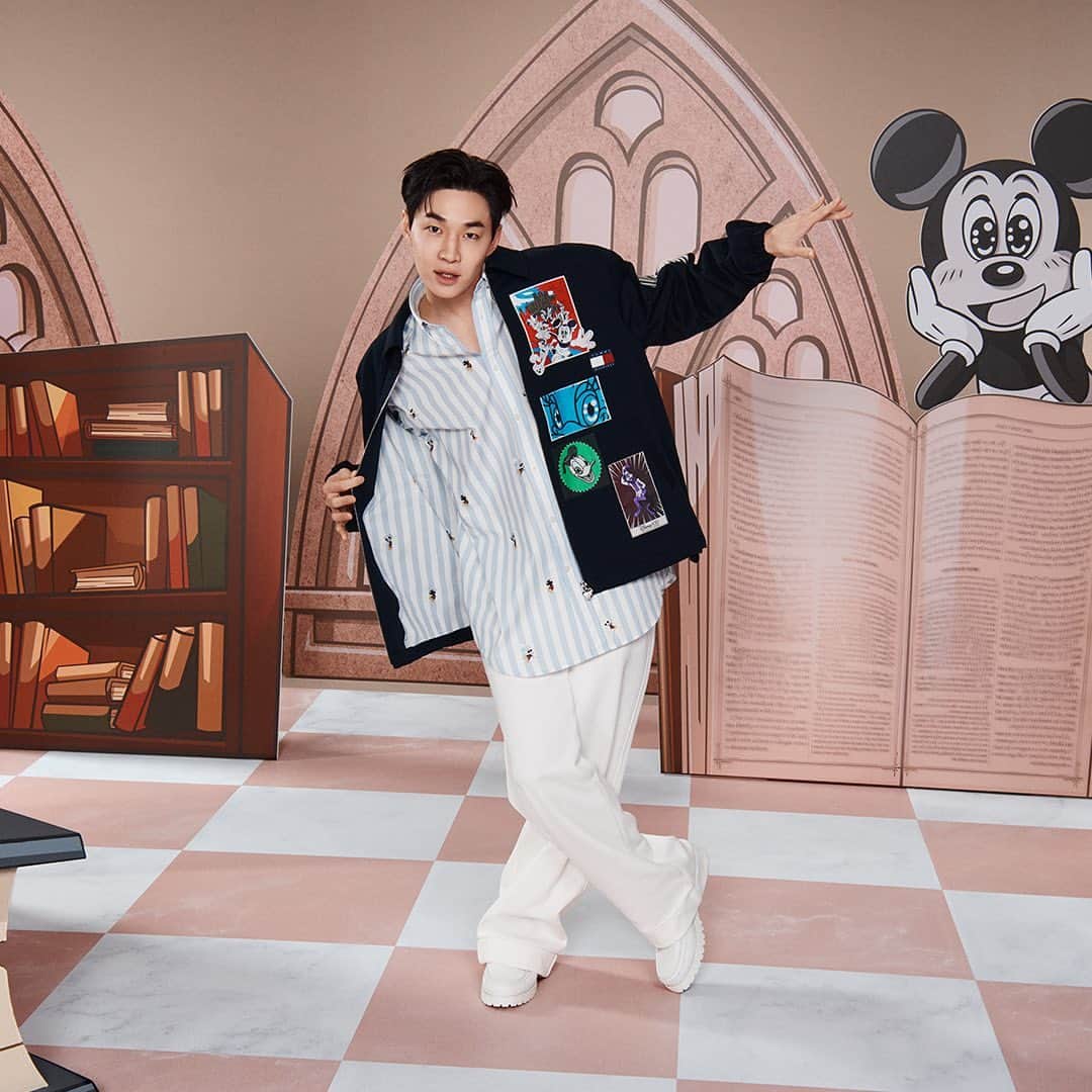 Tommy Hilfigerのインスタグラム：「Enter a world of curiosity and wonder with #DisneyXTommy #Disney #TommyHilfiger #DisneyStyle #MickeyFriendsStayTrue」