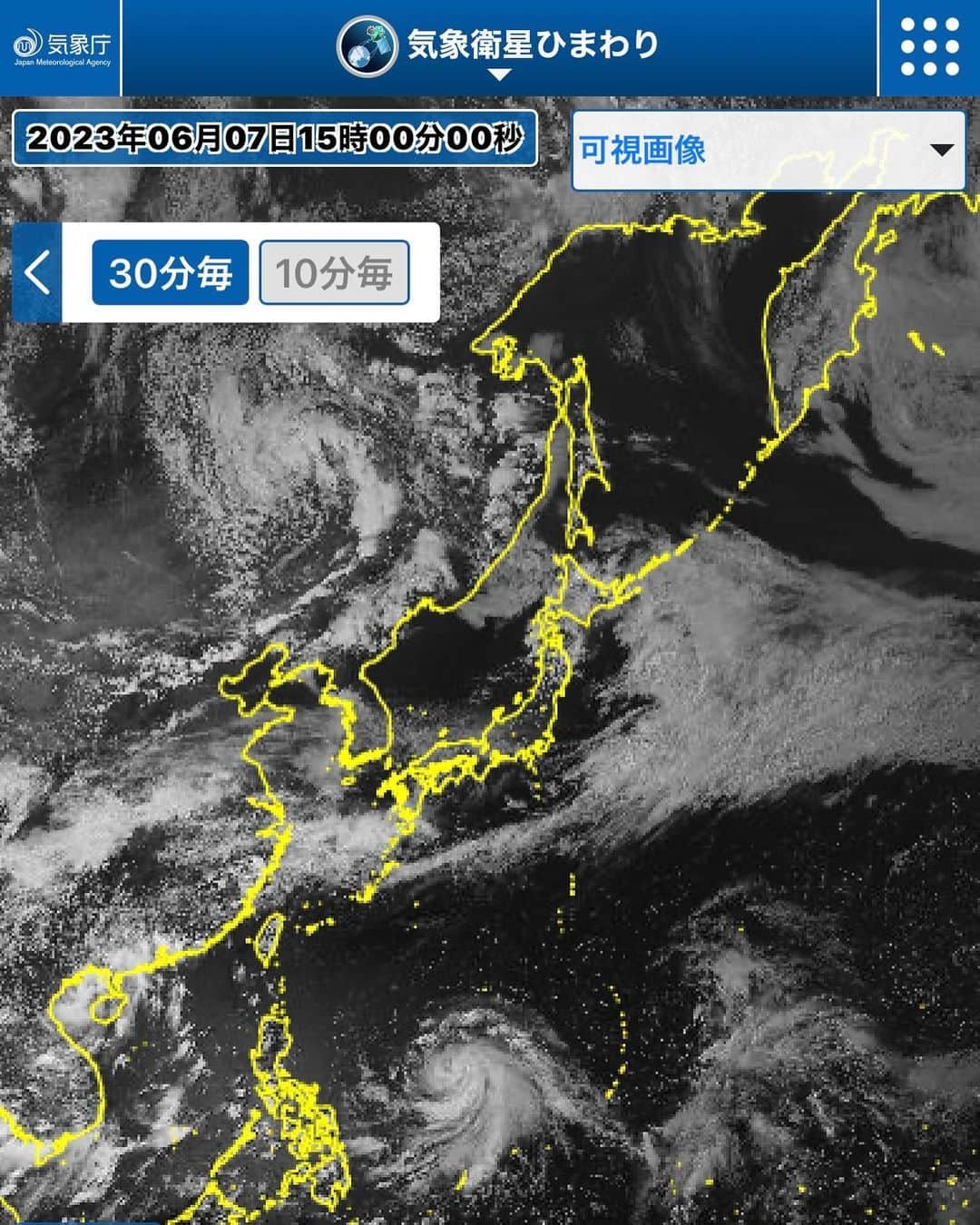 半井小絵さんのインスタグラム写真 - (半井小絵Instagram)「スカイツリーは曇天より青空によく映えます✨  今日は本州付近は広く雲のない区域に入っていますが、これから前線が北上。 台風3号の動きも気になりますね🌊」6月7日 17時03分 - sae_nakarai