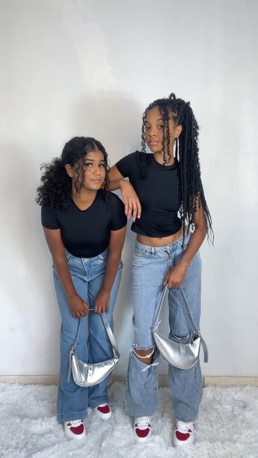 SHEINのインスタグラム：「We love it when besties go matchies 👯💕 @sarahalvx @zxthay  🔎2466545 12022557 8446817 11110952  #SHEIN #SHEINforAll #SHEINstyle #fashion #chic」