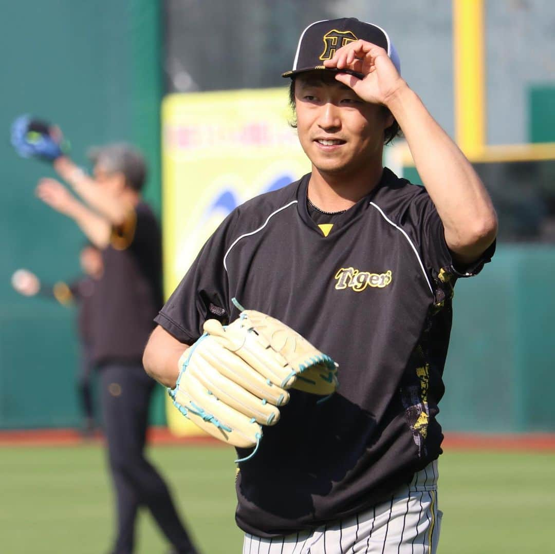 阪神タイガースさんのインスタグラム写真 - (阪神タイガースInstagram)「6月7日楽天戦の試合前練習の様子です！ #及川雅貴 選手 #島本浩也 選手 #伊藤将司 選手 #カイルケラー 選手 #前川右京 選手 #小野寺暖 選手 #小幡竜平 選手 #植田海 選手 #中野拓夢 選手 #中川勇斗 選手 #佐藤輝明 選手 #阪神タイガース  #日本生命セパ交流戦  #ARE」6月7日 17時23分 - hanshintigers_official