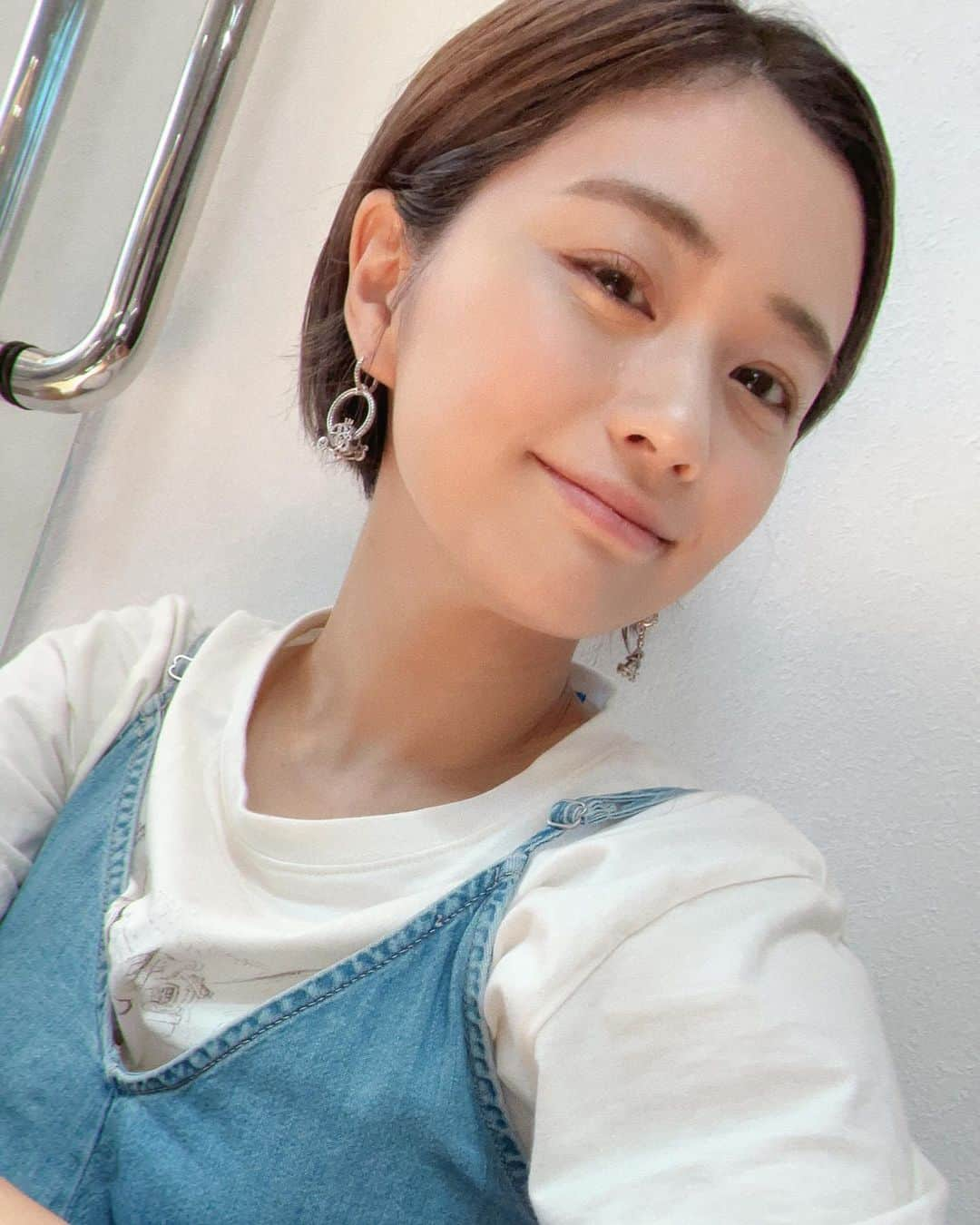 安枝瞳さんのインスタグラム写真 - (安枝瞳Instagram)「. 顔面？の調子戻ってきた！ でもゆで卵失敗した！ そんな日もある🤣 #そろそろ大量の領収証と戦わなければ #がんばれわたし」6月7日 17時26分 - hitomiyasueda