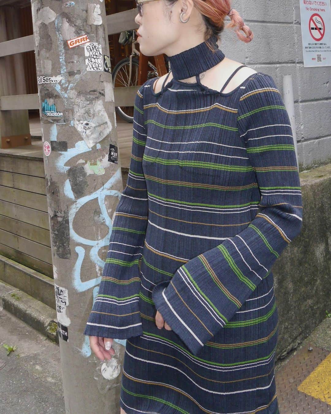 MIDWEST TOKYO WOMENのインスタグラム：「@mamekurogouchi ୨୧┈┈┈┈┈┈┈┈┈┈┈┈┈┈┈୨୧ Random ribbed plaid knitted dress」