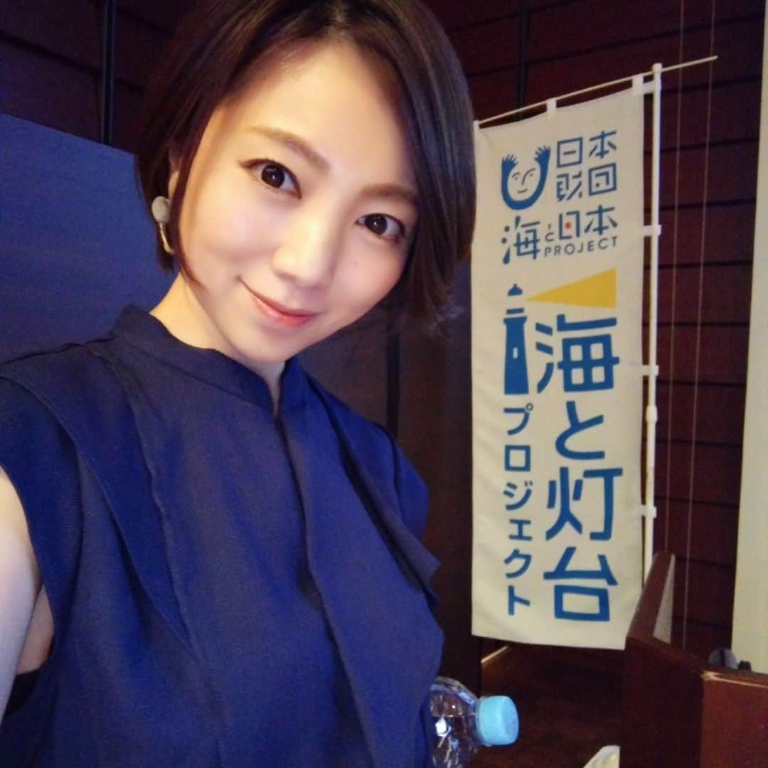 真鍋摩緒さんのインスタグラム写真 - (真鍋摩緒Instagram)「今日は日本財団 海と日本プロジェクト！😆  海と灯台プロジェクトの「海と灯台のまち会議」 メインMCとファシリテーター担当してきます！🌊✨  詳しいレポートは情報解禁になってから😊  今日の衣装は ファッションコンサルをお願いしてる @mamic_fashion スタイリング🐈✨ 海プロコーデだよーーーー😆爽やか&硬すぎない感じが最高で、めちゃお気に入り&めちゃ褒められたよー！😍 ありがとーーー🥰」6月7日 17時55分 - maomanabe