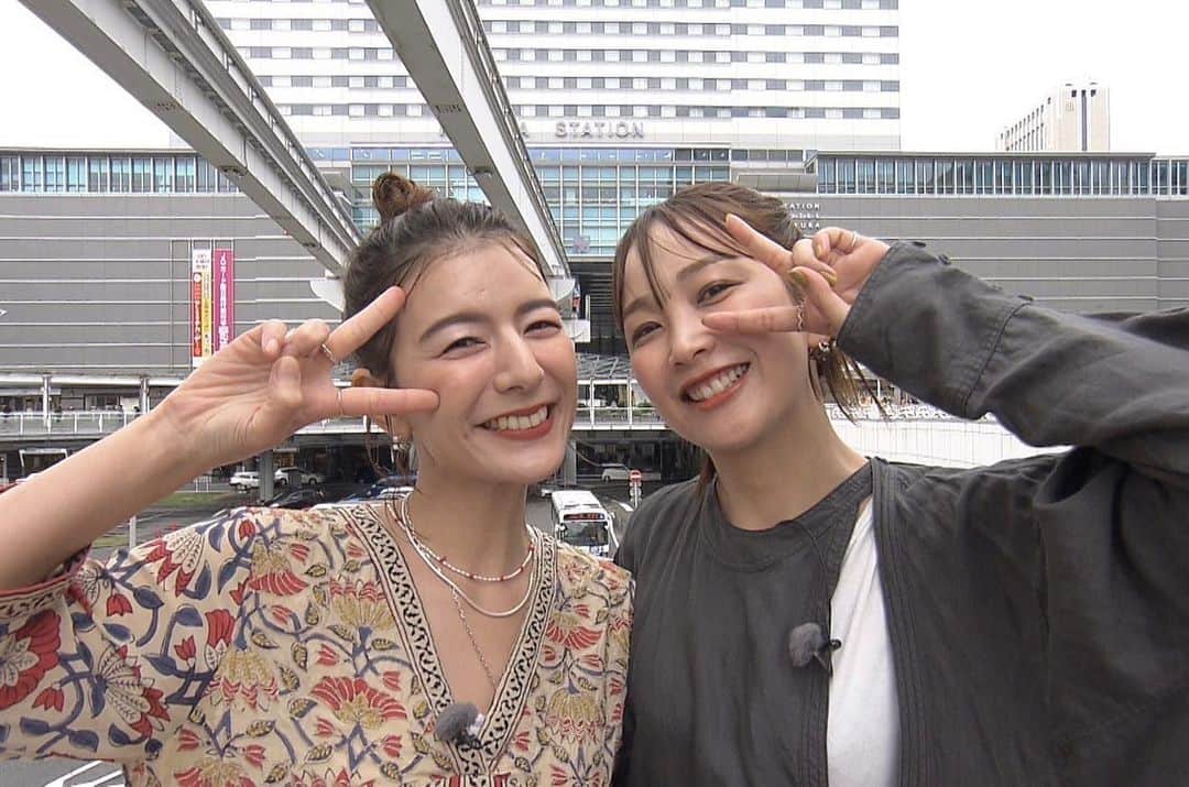 中上真亜子のインスタグラム：「このあと19時からはっ🫶  RKBまじもん！で 北九州市の焼き鳥ベスト5を スザンヌさんと巡って来たよ☺️🫶 なんか今回はね 最初から呑んでいいって言われてさ もう調子良過ぎて2人して目がいってると思うけど 広い心で観てくれたら嬉しいです🍺😮 #そしてロケ終わってからも #呑むよねえ #ヘアメイクたびちゃんも呑み干すし #そんな中マネージャーさんは昔話ごはん #ぜんいん楽しかったはず #そしてまた来週も福岡に来てくれて一緒に呑むんだよ #肝臓鍛えよう」