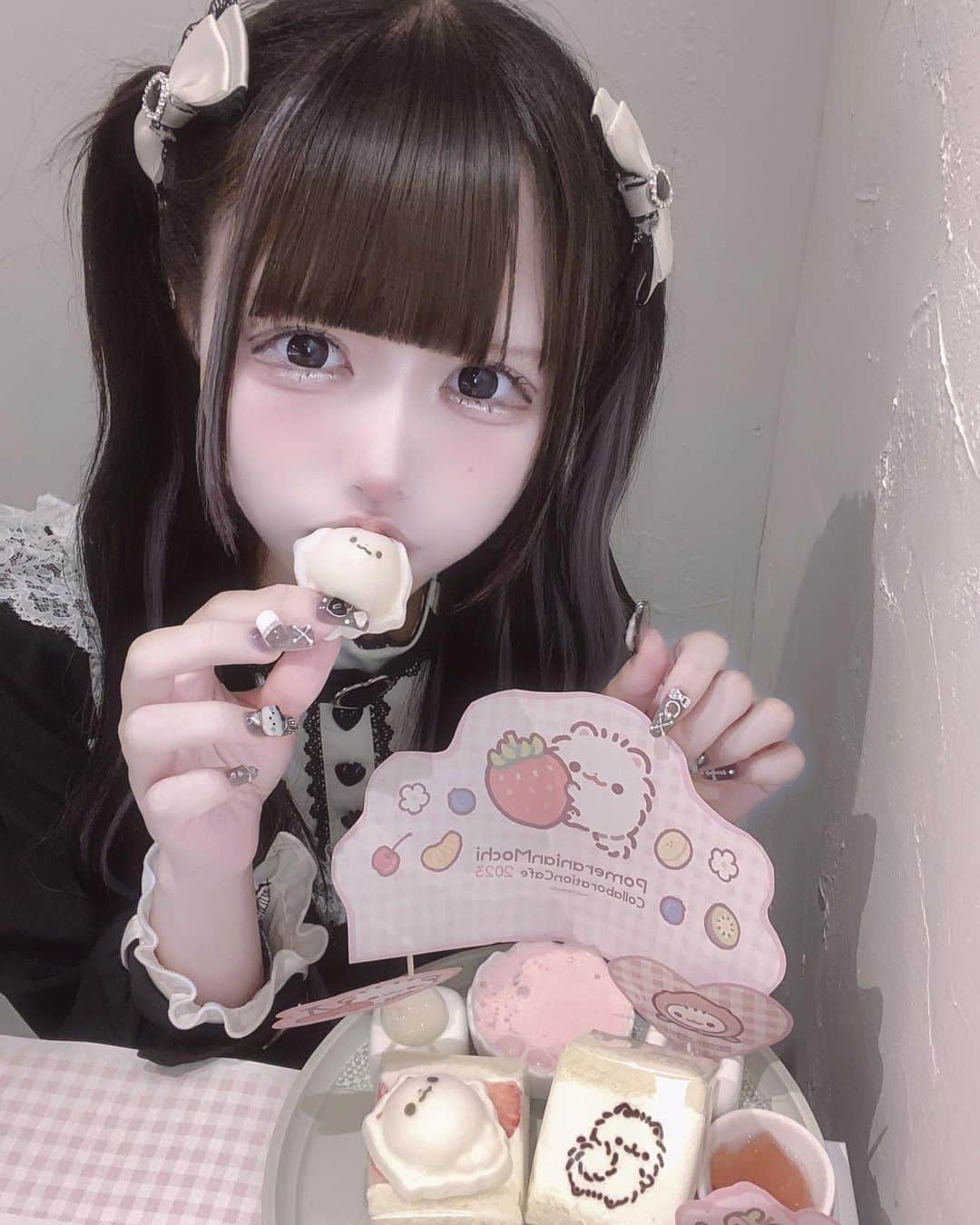 黒栖まゆきのインスタグラム：「コラボカフェいてきた可愛かった」