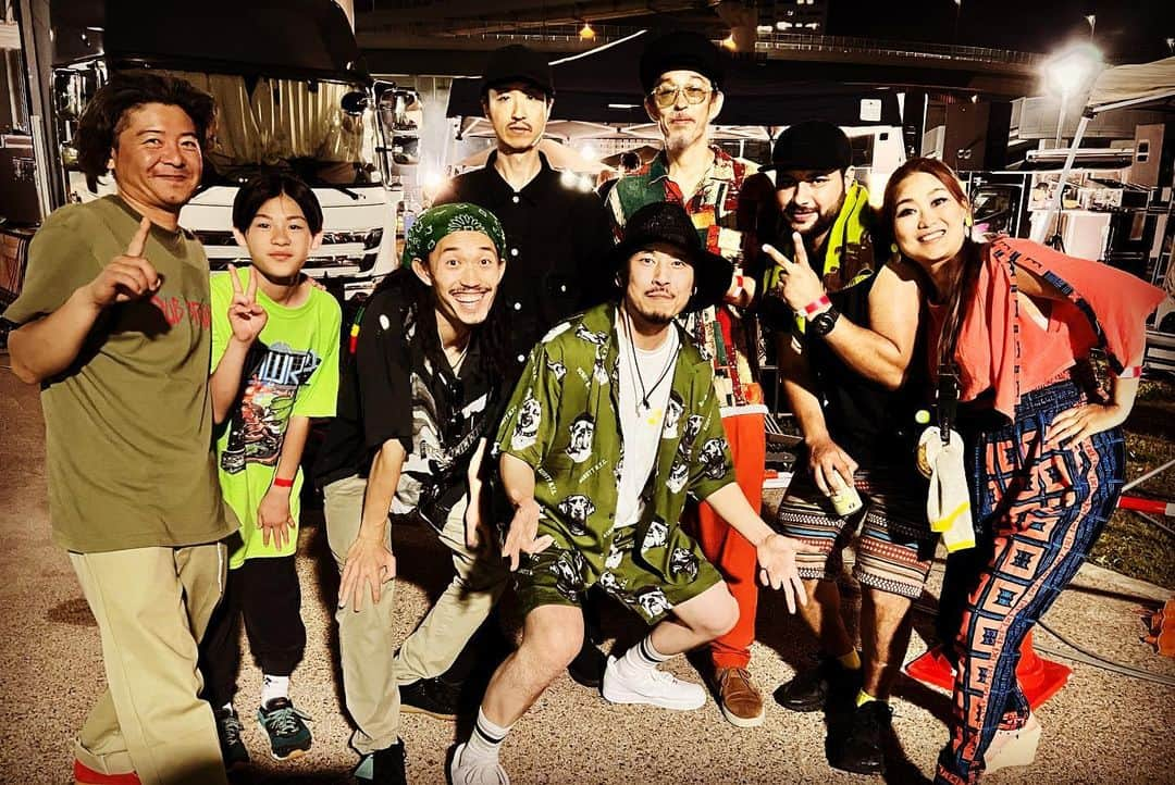 RYO the SKYWALKERさんのインスタグラム写真 - (RYO the SKYWALKERInstagram)「「HEMP ZIONの野外ダンス｣ありがとうございました！🌱🔊  天気も良く、先月のリベンジ達成！！🙌  RAITA @slowvibes とのアコースティック、最高に楽しませてもらいました！🎤🎸 ⁡ KON-RYUとリンク出来たし、KON KENくんと久しぶりに会えたのも嬉しかった！youth of roots渋すぎ！ ⁡ BARRIER FREE＆サウンド陣、たっさんBAND、39-MANにもbig upやでー！  集まったお客さん、HEMP ZIONはじめスタッフ関係者、全員に感謝！！  #hempzionの野外ダンス #youthofroots #ryothe」6月7日 18時06分 - rsw