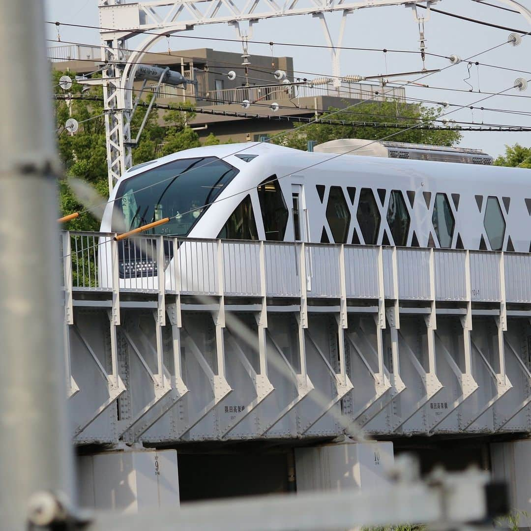 墨田区さんのインスタグラム写真 - (墨田区Instagram)「【走るスイートルーム🚄東武鉄道「スペーシアX」💨】 スペーシアXを発見！！かっこいいですね😁 デビュー楽しみにしています🚅  #墨田区 #すみだ #sumida #東京 #tokyo #わたしのすみだ自慢 #これもすみだのシティプロモーション #鉄道のある景色 #鉄道好きな人と繋がりたい #鉄道好き #鉄道 #鉄道のある写真 #東武鉄道 #東武スカイツリーライン #特急スペーシア新型車両 #N100系 #スペーシアエックス #SPACIAX #車庫 #鉄分補給 #旅 #旅行 #日光 #押上 #コックピットスイート #走るスイートルーム」6月7日 18時12分 - sumida_official