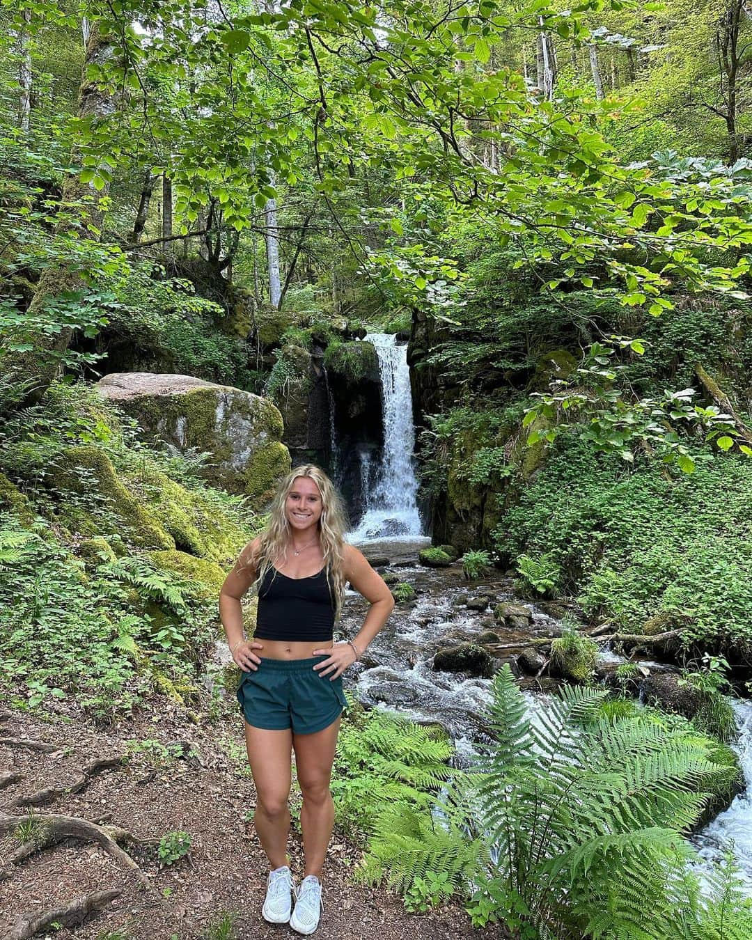 ラガン・スミスさんのインスタグラム写真 - (ラガン・スミスInstagram)「Embracing nature’s beauty in the Black Forest🌻」6月7日 18時14分 - ragansmith