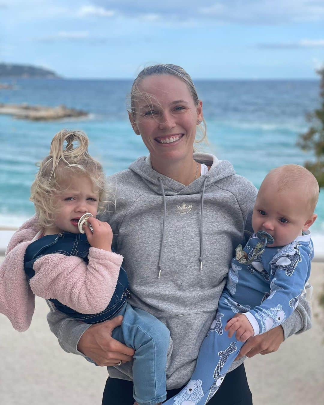 CarolineWozniackiのインスタグラム：「From One to Two: My Journey as a Mother - Dive into my blog post where I share my experience with BIBS on navigating the transition of expanding our family. Click the link in my bio or visit Bibsworld.com to read all about it! #MotherhoodJourney #ExpandingFamily #BIBS @theofficialbibs」