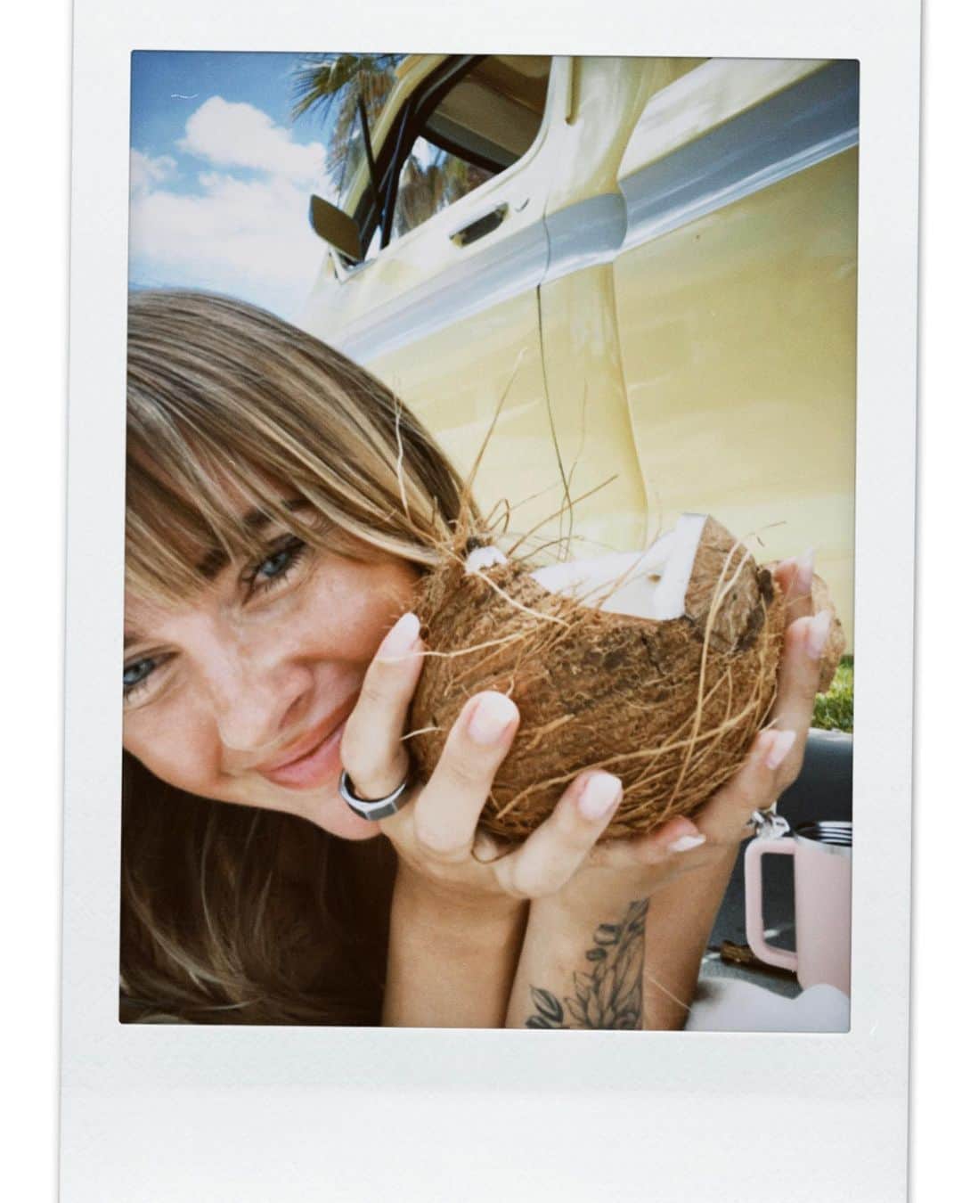 Emily Zeckさんのインスタグラム写真 - (Emily ZeckInstagram)「Coo-coo for coconuts」6月8日 5時00分 - thatpineapplegirl