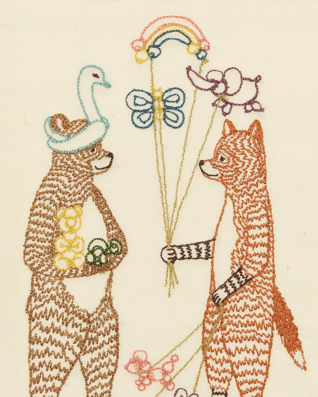 コーラル アンド タスクのインスタグラム：「Fox and bear know how to party! These fun friends show off their balloon-sculpting skills. This embroidered card will have you in stitches, perfect for a birthday or just to say hi! #coralandtusk #balloonanimals #birthdaycard⁠ ⁠」