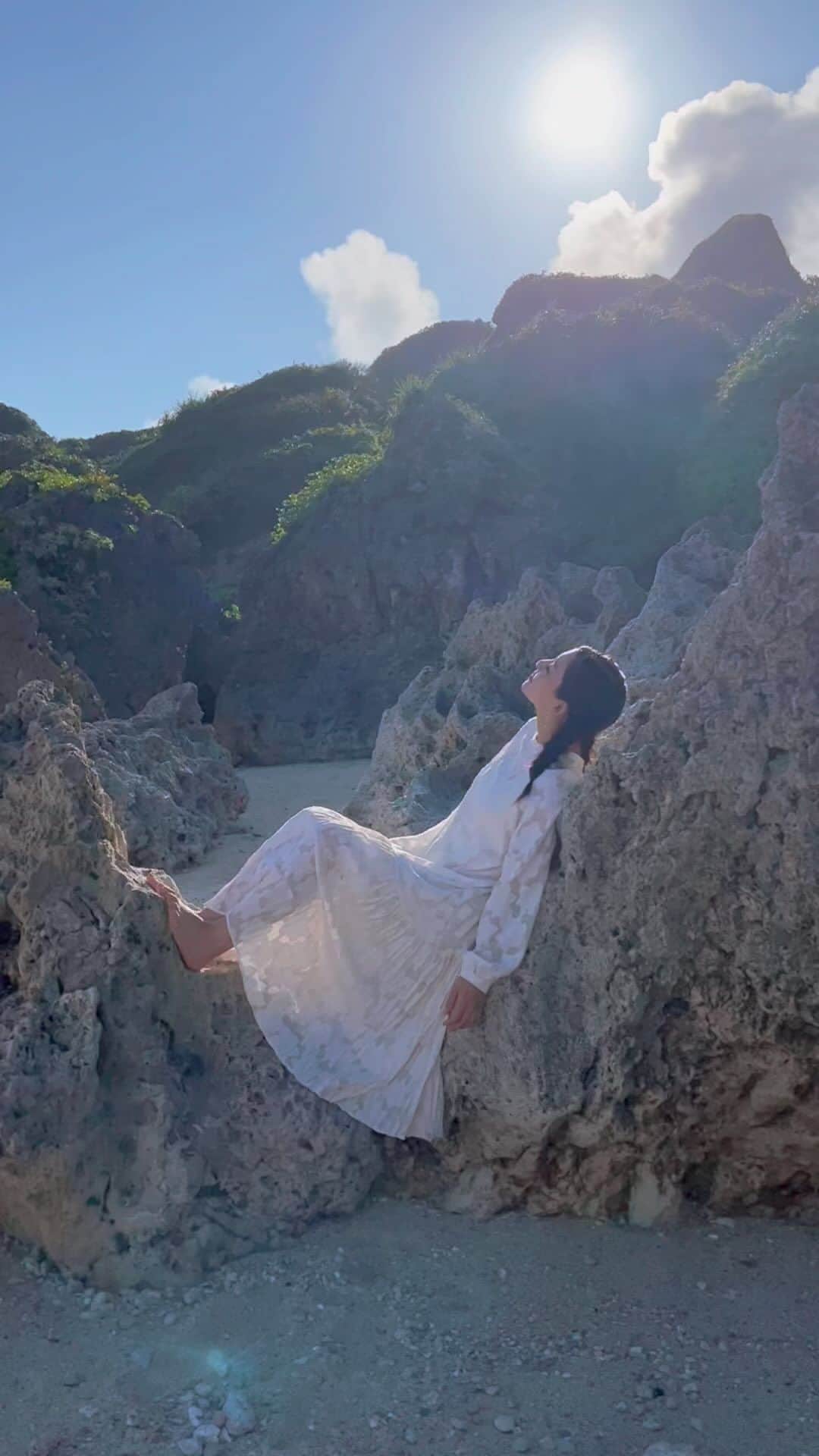 かーなーのインスタグラム：「. . '' はじめてのうた '' アカペラチャレンジ❤️‍🔥❤️‍🔥 みんなの踊ってる投稿みてニヤニヤしてる奏絵です😏  まだまだぜひ一緒に踊ってね〜！ いいねしにいっちゃうよ❤️‍🔥❤️‍🔥  #奏絵」