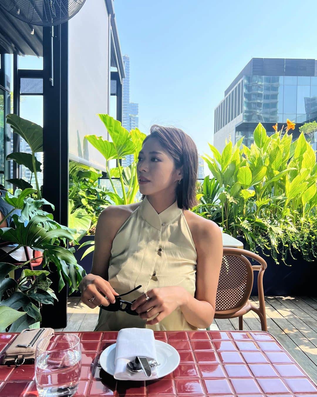 わちみなみのインスタグラム：「🐼な雰囲気 チャイナ服みたいなトップス  @shanghaitang   #shanghaitang #chinesefashion」