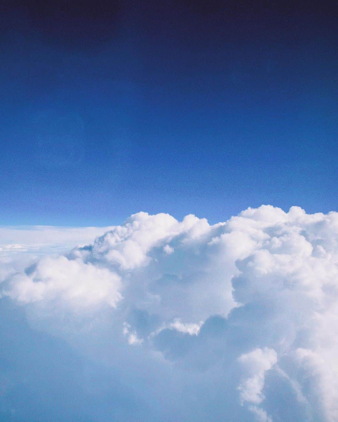 梅園アマンダのインスタグラム：「☁️☁️☁️」