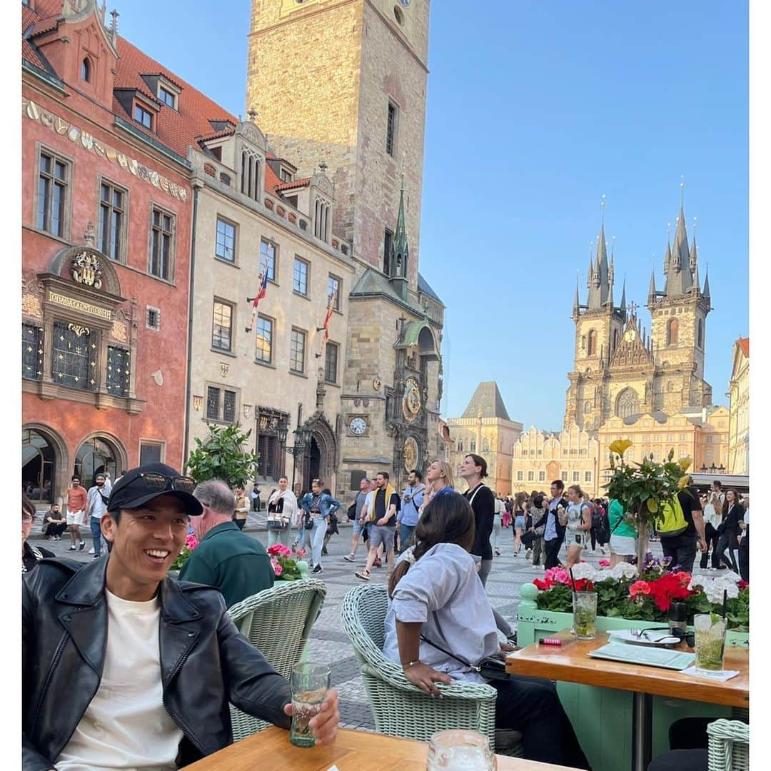 長谷部誠さんのインスタグラム写真 - (長谷部誠Instagram)「*** Prague🇨🇿☀️😎」6月7日 20時53分 - makoto_hasebe_official