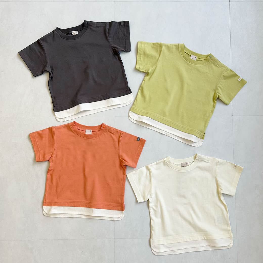 petit mainさんのインスタグラム写真 - (petit mainInstagram)「・ 　 ▶︎ New Item 　 男の子の水陸パンツのヒョウ柄には、オレンジのTシャツが◎！【接触冷感】の機能付きで裾がレイヤードデザインになっている優秀なTシャツですよ。キャップやバッグなどをプラスして、お出かけコーデとして参考にしてみて下さいね〜。 　 　 　 　 【接触冷感】 裾配色Tシャツ 80-130㎝ 品番：9532224 価格：¥1,320 (税込) →￥1,089 (税込)  ※カラー:オレンジ・オフホワイト・エメラルドグリーン・ラベンダー・チャコールの5種類です。 　 アソート柄水陸両用パンツ 80-130㎝ 品番：9532120 価格：￥2,090 (税込) ○ショップ先行発売中・オンラインは入荷次第発売予定 　 ハーフムーンショルダーバッグ F 品番：9533405 価格：¥2,090（税込） ○ショップは6月中旬ごろ発売予定・オンラインは入荷次第発売予定 　  スポーツサンダル 15-18㎝ 品番：9532401 価格：¥3,190(税込)  　 他参考商品 　 　 　 　 〈ご注意〉 ※写真はサンプルで撮影しています。色・デザインが多少が異なる場合がございます。あらかじめご了承ください。 ※入荷、在庫状況は店舗によって異なる場合がございます。ご利用の店舗までご確認ください。 ※ナルミヤオンラインでは入荷次第順次発売となります。 ※オンラインの入荷、在庫状況について詳しくはナルミヤオンラインまでご確認ください。 @narumiyaonline_official  　 #petitmain #プティマイン #プティキッズ #プティの新作 #ナルミヤオンライン #narumiyaonline #女の子ベビー #男の子ベビー #むすめふく #むすこーで #女の子コーデ #女の子ママ #男の子コーデ #男の子ママ #子供のいる暮らし #赤ちゃんのいる暮らし #こどもと暮らす #子育てグラム #instafashion #kidscode #キッズコーデ #キッズファッション #キッズモデル #子供服 #子供服通販 #幼稚園準備 #リンクコーデ #お揃いコーデ」6月7日 20時58分 - petitmain_official