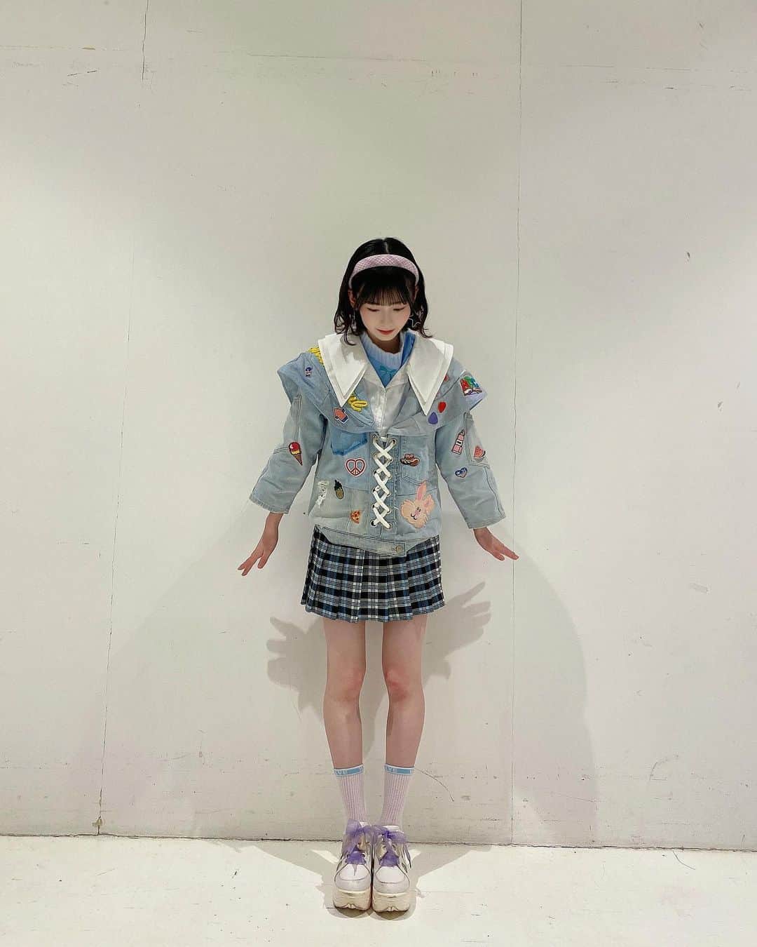 浅井七海さんのインスタグラム写真 - (浅井七海Instagram)「. パステルデニム衣装〜🩵🩷  #AKB48 #衣装 #デニムジャケット」6月7日 21時08分 - naamin48_