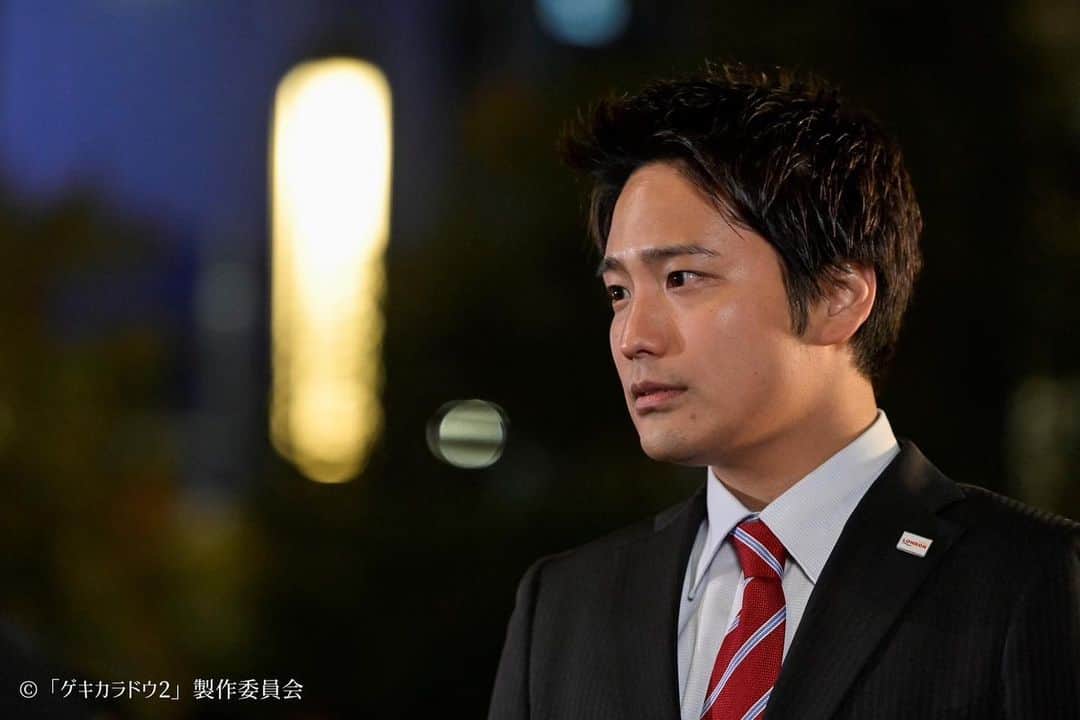 ゲキカラドウ2のインスタグラム：「🐼📷ˊ˗  「#ゲキカラドウ 2」 明日の第10話の前に場面写真を 先行公開🤗  【辛口中国企業と激辛中国料理】 ロンロン史上最大の危機…💥 猿川たちは、愛する会社を救うことができるのか！？　  📱第9話見逃し配信中！ #Tver 📱全話配信中！ #Paravi #Lemino #ネットもテレ東  ━━━━━━━━━━━━━━ 「ゲキカラドウ２」 毎週木曜深夜𝟐𝟒:𝟑𝟎〜 ハッシュタグ▷#ゲキカラドウ #桐山照史（#ジャニーズWEST） #土村芳 #福本大晴 （#Aぇgroup/ #関西ジャニーズJr.） #森田甘路 #前川泰之 #高田純次 #平田満」